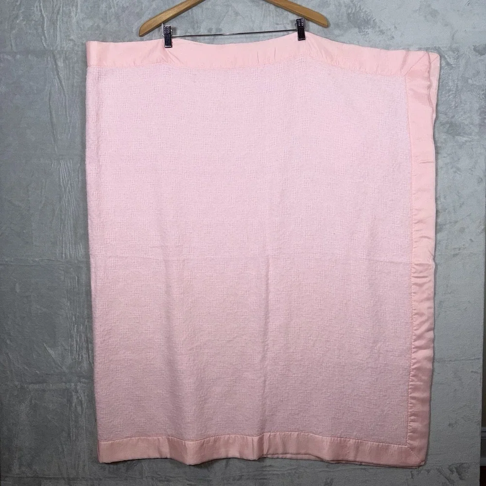 Vtg!‎ Satin Trim Baby Blanket Pink Waffle with Bow 40